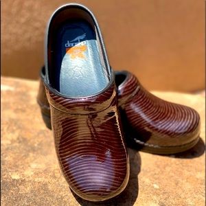 **BRAND NEW, NEVER USED!** Dansko XP professional clogs. Size 37 (US 6.5-7)